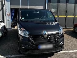Schwarz Gebraucht 2015 Renault Traffic Van / Kleinbus | 16.900 €