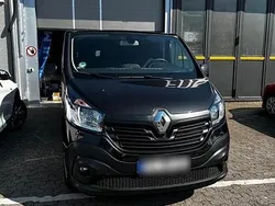 Schwarz Gebraucht 2015 Renault Traffic Van / Kleinbus | 16.900 €