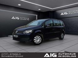 Blau Gebraucht 2011 VW Touran Trendline Van / Kleinbus | 7.480 € (Etwas zu teuer)