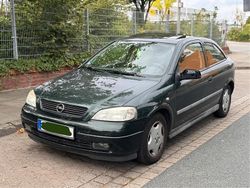 Grün Gebraucht 2002 Opel Astra Coupé | 800 € (Fairer Preis)