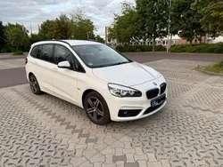 Weiß Gebraucht 2016 BMW 216 Gran Tourer Sport Line Van / Kleinbus | 7.500 € (Superpreis)