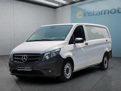 Weiß Gebraucht 2022 Mercedes Vito Van / Kleinbus | 30.499 € (Fairer Preis)