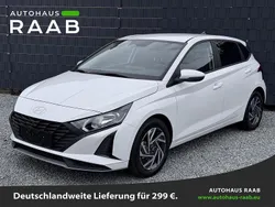 Weiß Neu 2025 Hyundai i20 Limousine | 17.390 € (Guter Preis)