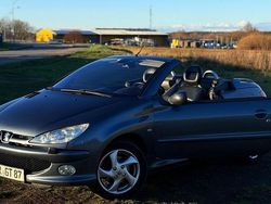 Gebraucht 2006 Peugeot 206 CC Cabrio | 2.000 €