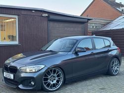 Grau Gebraucht 2016 BMW 118 M Sport Kleinwagen | 11.900 € (Superpreis)