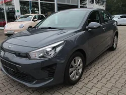 Grau Gebraucht 2021 Kia Rio Vision Limousine | 12.990 € (Fairer Preis)