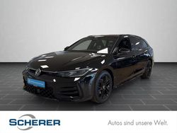 Grenadillschwarz metallic (metallic) Gebraucht 2024 VW Passat R-line Kombi | 37.700 € (Guter Preis)