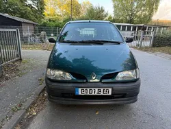 Grün Gebraucht 1998 Renault Scénic Van / Kleinbus | 1.990 € (Etwas zu teuer)