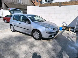 Silber Gebraucht 2006 VW Golf V Trendline Limousine | 2.899 € (Guter Preis)