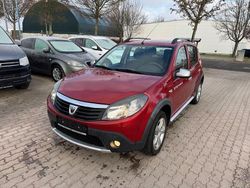 Rot Gebraucht 2012 Dacia Sandero Stepway Limousine | 4.999 € (Fairer Preis)