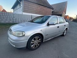 Grau Gebraucht 2000 Opel Astra Limousine | 699 € (Guter Preis)
