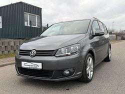 Grau Gebraucht 2015 VW Touran Cup Van / Kleinbus | 9.490 € (Guter Preis)