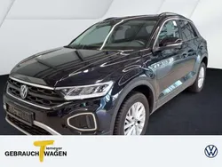 Deep black perleffekt Gebraucht 2024 VW T-Roc Life SUV | 21.690 € (Guter Preis)