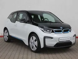 Weiß Gebraucht 2022 BMW i3 Efficient Dynamics Kleinwagen | 18.875 € (Guter Preis)