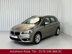 Silber Gebraucht 2015 BMW 218 Active Tourer Van / Kleinbus | 15.450 € (Fairer Preis)