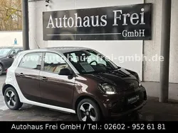 Braun Gebraucht 2021 Smart ForFour Electric Drive Limousine | 8.490 € (Guter Preis)