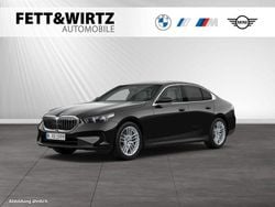 Saphirschwarz Gebraucht 2024 BMW 520 Comfort Edition Limousine | 48.784 € (Superpreis)