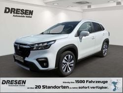 Cool white pearl metallic Neu 2025 Suzuki SX4 Comfort SUV | 28.590 € (Fairer Preis)