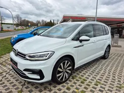 Weiß Gebraucht 2016 VW Touran Highline Van / Kleinbus | 22.900 € (Fairer Preis)