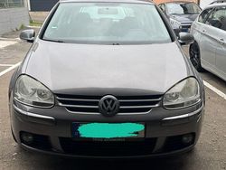 Grau Gebraucht 2006 VW Golf V Goal Limousine | 3.650 € (Etwas zu teuer)