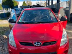 Rot Gebraucht 2010 Hyundai i20 Kleinwagen | 2.100 €