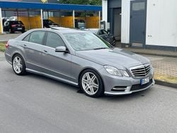 Andere farben Gebraucht 2012 Mercedes E220 AMG line Limousine | 15.500 €