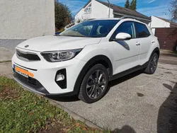 Weiß Gebraucht 2020 Kia Stonic Vision SUV | 14.690 € (Fairer Preis)