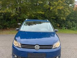 Blau Gebraucht 2011 VW Touran Style Van / Kleinbus | 7.700 € (Fairer Preis)