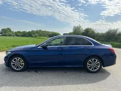 Blau Gebraucht 2017 Mercedes C200 AMG Limousine | 26.000 € (Teuer)