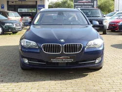 Blau Gebraucht 2011 BMW 530 Comfort Edition Kombi | 12.300 € (Fairer Preis)
