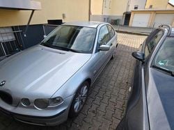 Silber Gebraucht 2002 BMW 316 Compact Kleinwagen | 900 € (Guter Preis)