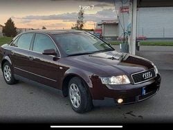 Rot Gebraucht 2001 Audi A4 Limousine | 1.500 € (Superpreis)