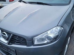 Grau Gebraucht 2013 Nissan Qashqai 360º SUV | 5.990 € (Guter Preis)