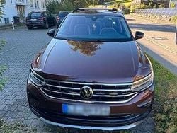 Braun Gebraucht 2022 VW Tiguan Sport SUV | 26.100 € (Guter Preis)