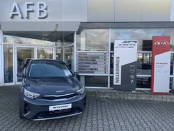 Grau Gebraucht 2023 Kia Stonic Edition 7 SUV | 16.990 € (Fairer Preis)