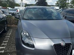 Grau Gebraucht 2019 Alfa Romeo Giulietta Limousine | 13.500 € (Etwas zu teuer)