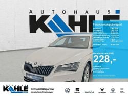 Weiß Gebraucht 2017 Skoda Superb Ambition Limousine | 16.490 € (Fairer Preis)