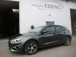Grau Gebraucht 2022 Hyundai i30 Edition 30 Limousine | 16.990 € (Etwas zu teuer)