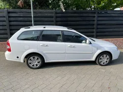 Weiß Gebraucht 2010 Chevrolet Nubira SE Kombi | 1.500 €
