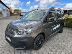 Grau Gebraucht 2023 Fiat e-Doblò Launch Edition Van / Kleinbus | 22.990 € (Superpreis)