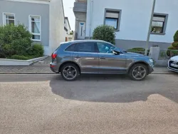 Grau Gebraucht 2016 Audi Q5 Sport SUV | 18.500 € (Fairer Preis)