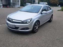 Grau Gebraucht 2007 Opel Astra GTC Kleinwagen | 1.200 € (Fairer Preis)