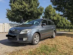 Grau Gebraucht 2009 Skoda Fabia GreenLine Kombi | 2.100 € (Guter Preis)