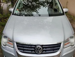 Grau Gebraucht 2008 VW Touran Van / Kleinbus | 5.200 € (Etwas zu teuer)