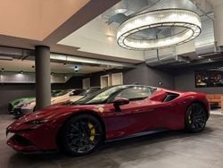 Rot Gebraucht 2022 Ferrari SF90 Cabrio | 419.777 €