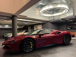 Rot Gebraucht 2022 Ferrari SF90 Cabrio | 419.777 €