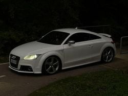 Weiß Gebraucht 2009 Audi TTS Coupé | 17.500 €