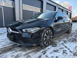 Schwarz Gebraucht 2021 Mercedes CLA200 Shooting Brake Progressive Kombi | 17.950 € (Fairer Preis)