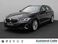 Saphirschwarz metallic 47schwarz Gebraucht 2021 BMW 530 Luxury Line Limousine | 29.999 € (Superpreis)