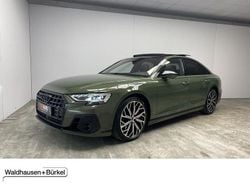 Distriktgrün (metallic) Gebraucht 2024 Audi S8 Ambiente Limousine | 99.950 €